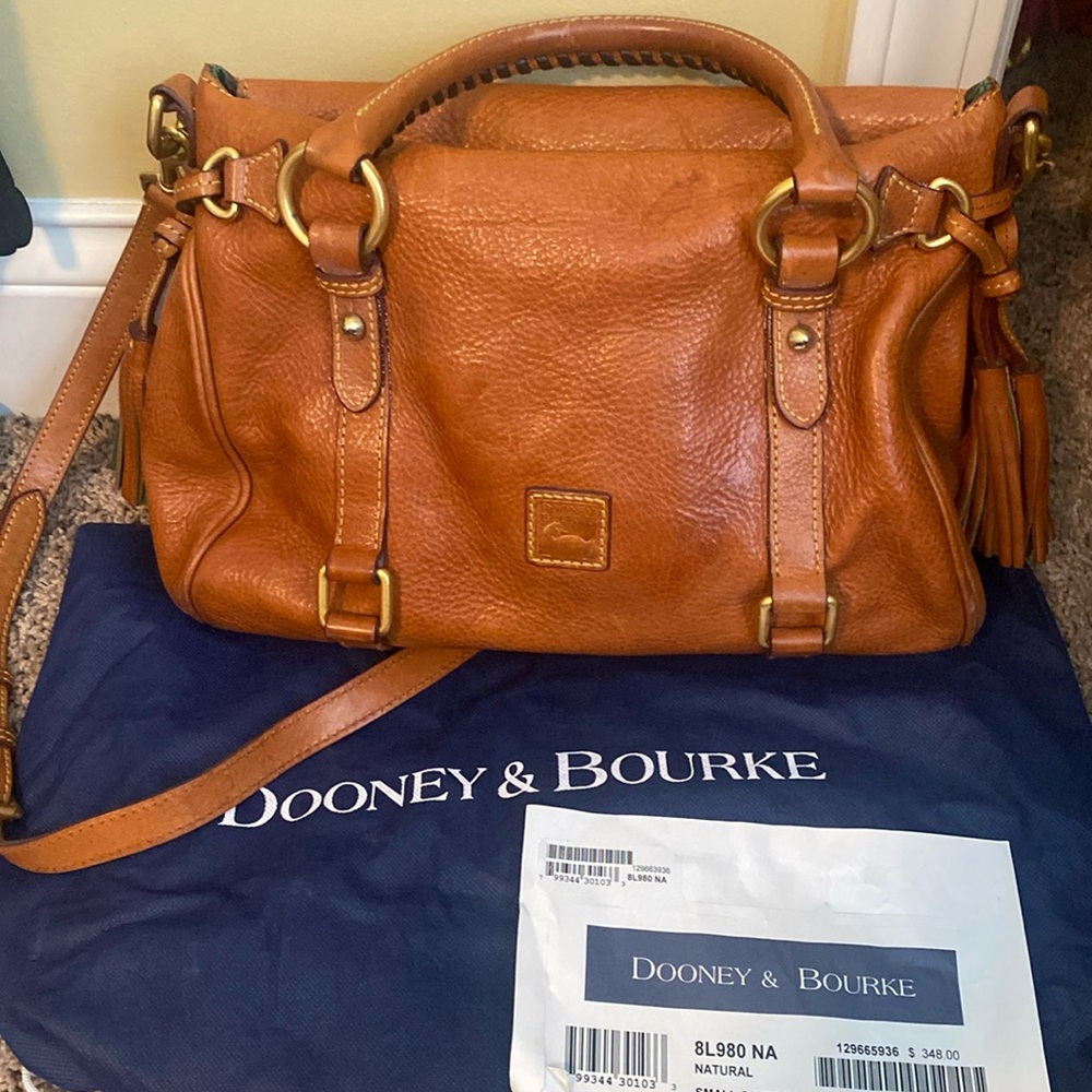 Vintage classic Dooney & Bourke satchel
